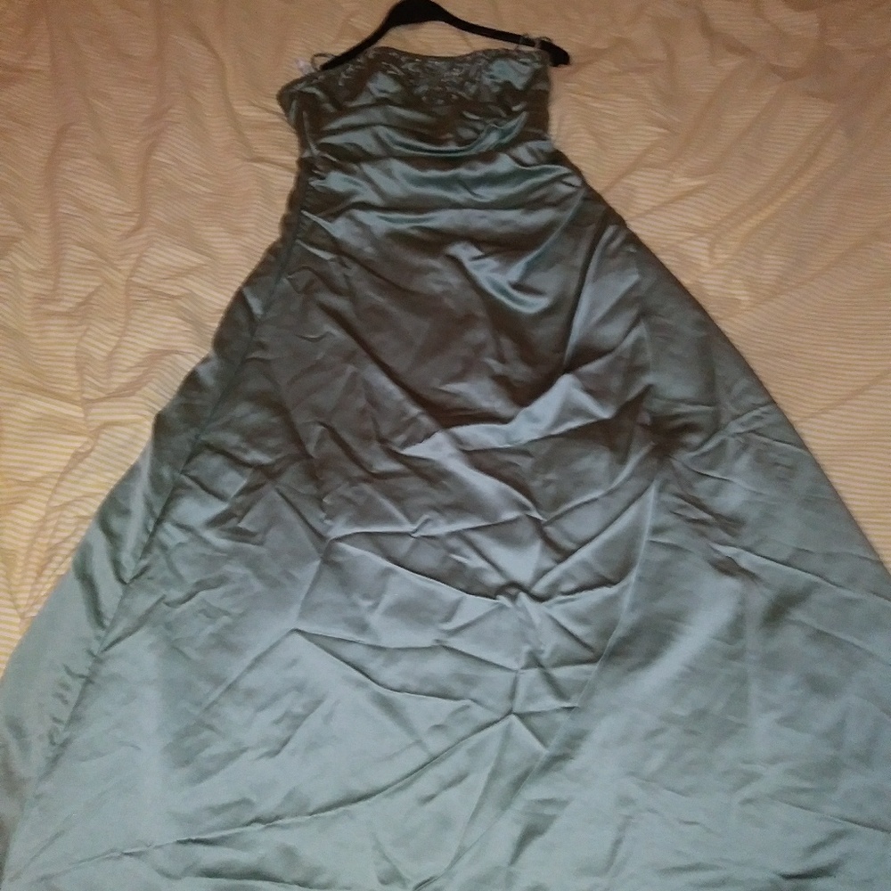 David's bridal gown